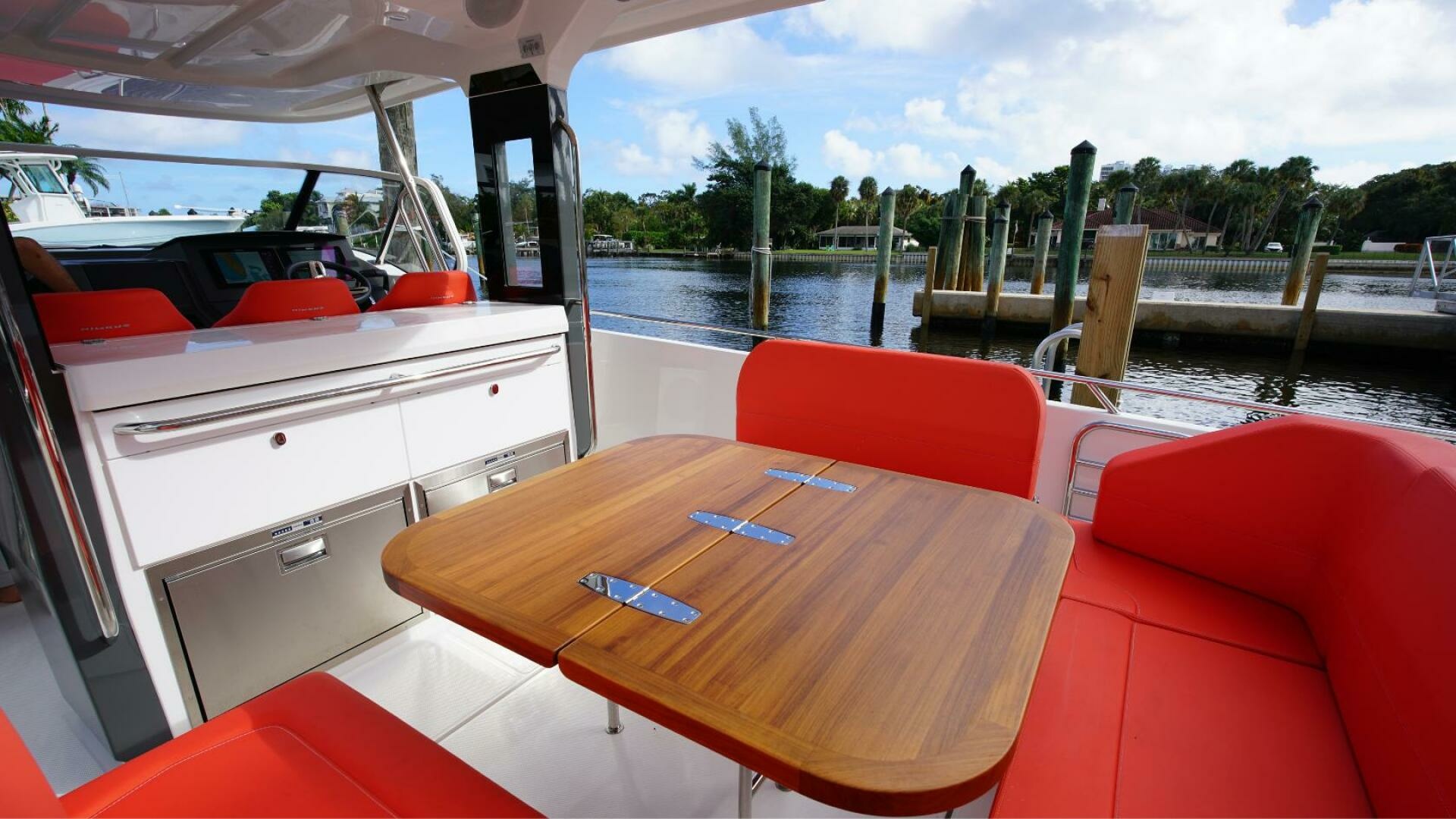 In Stock 2024 Nimbus T11 260 40ft Nimbus Yacht For Sale