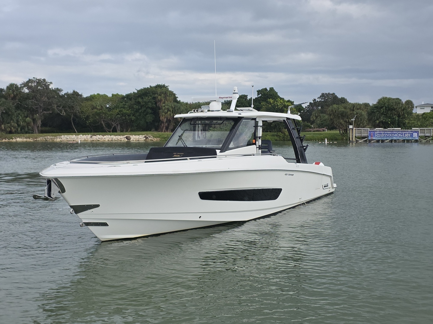 BFT 42ft Boston Whaler Yacht For Sale