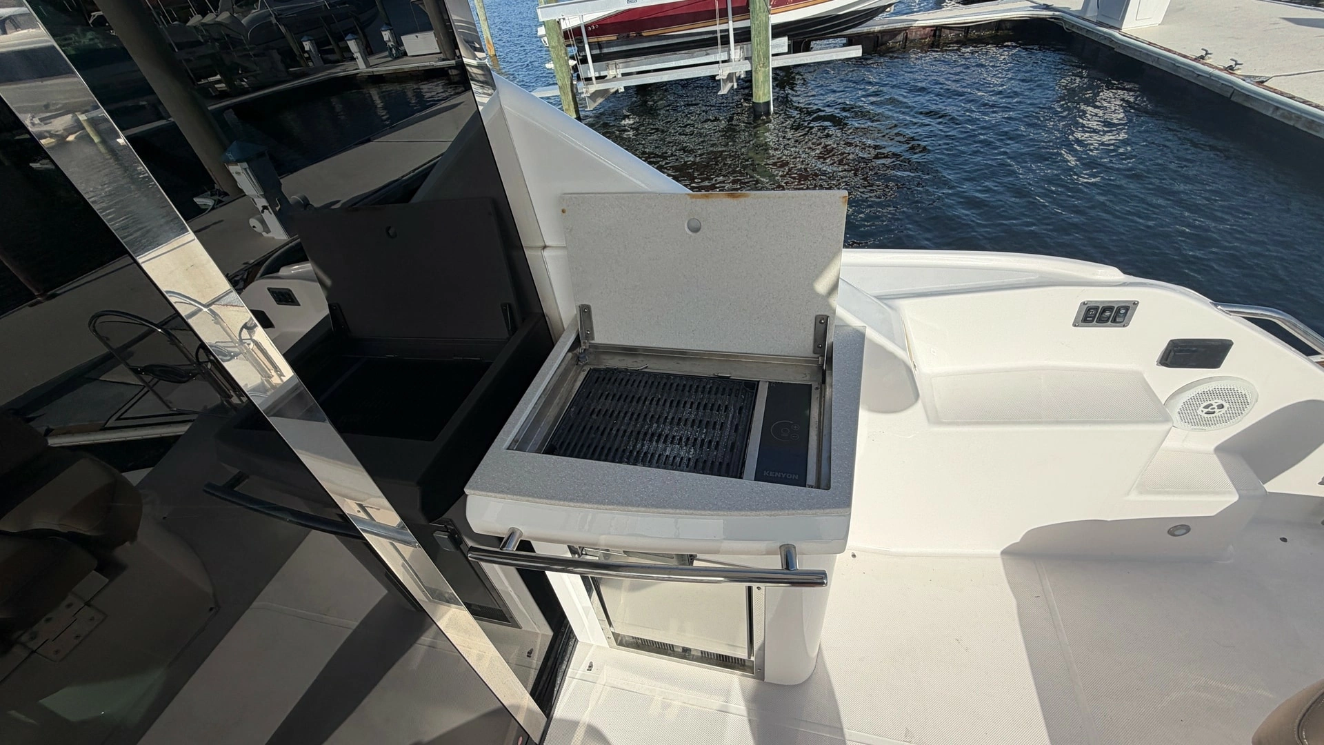 Regal 46 Sport Coupe Yacht For Sale
