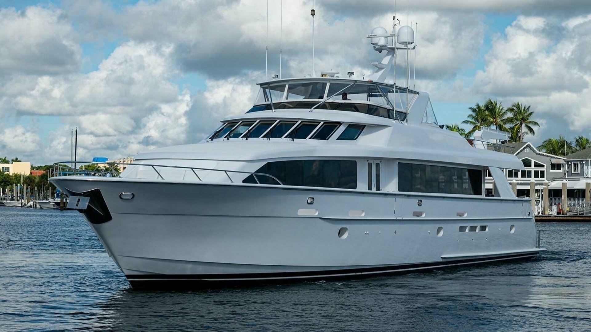 Starboard Side Profile in Harbor