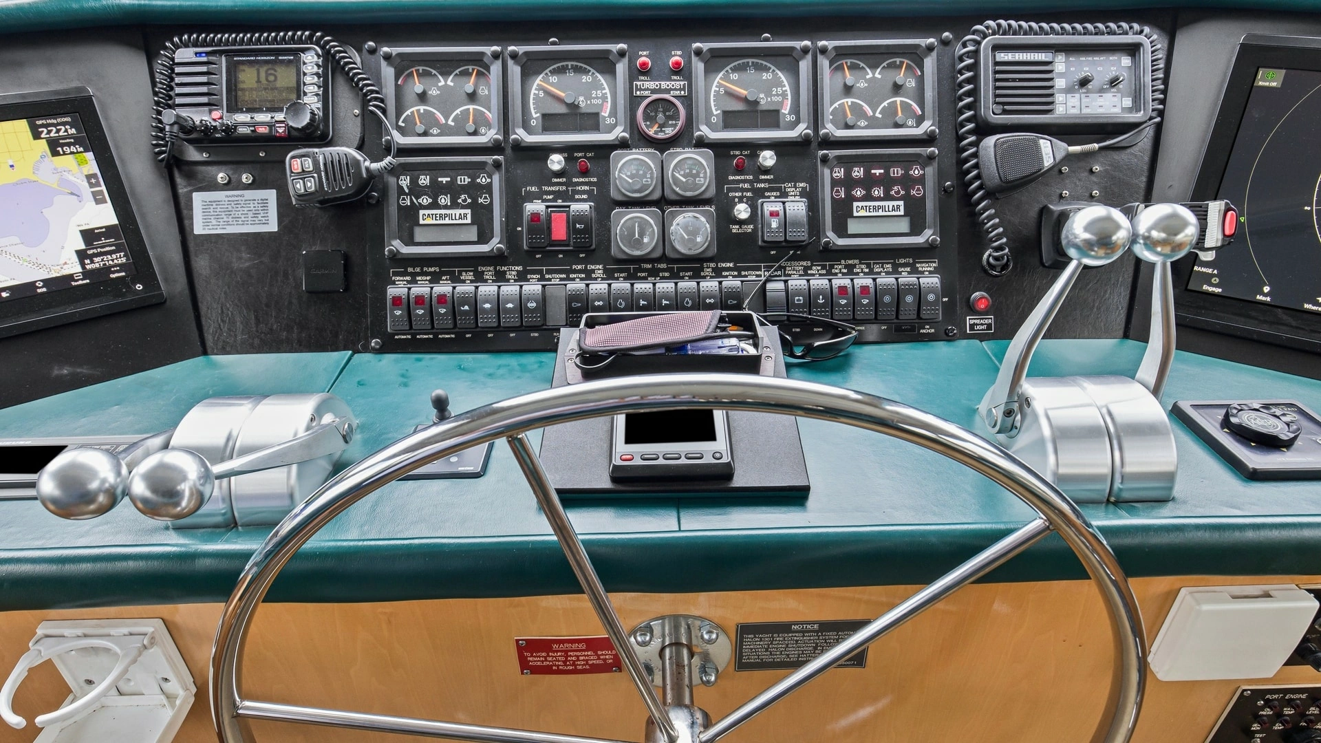 Hatteras 60 Enclosed Bridge Convertible Yacht For Sale