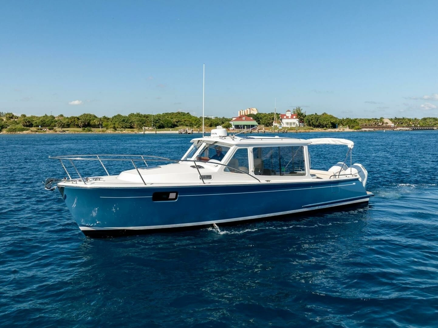 MJM 35 Yacht For Sale