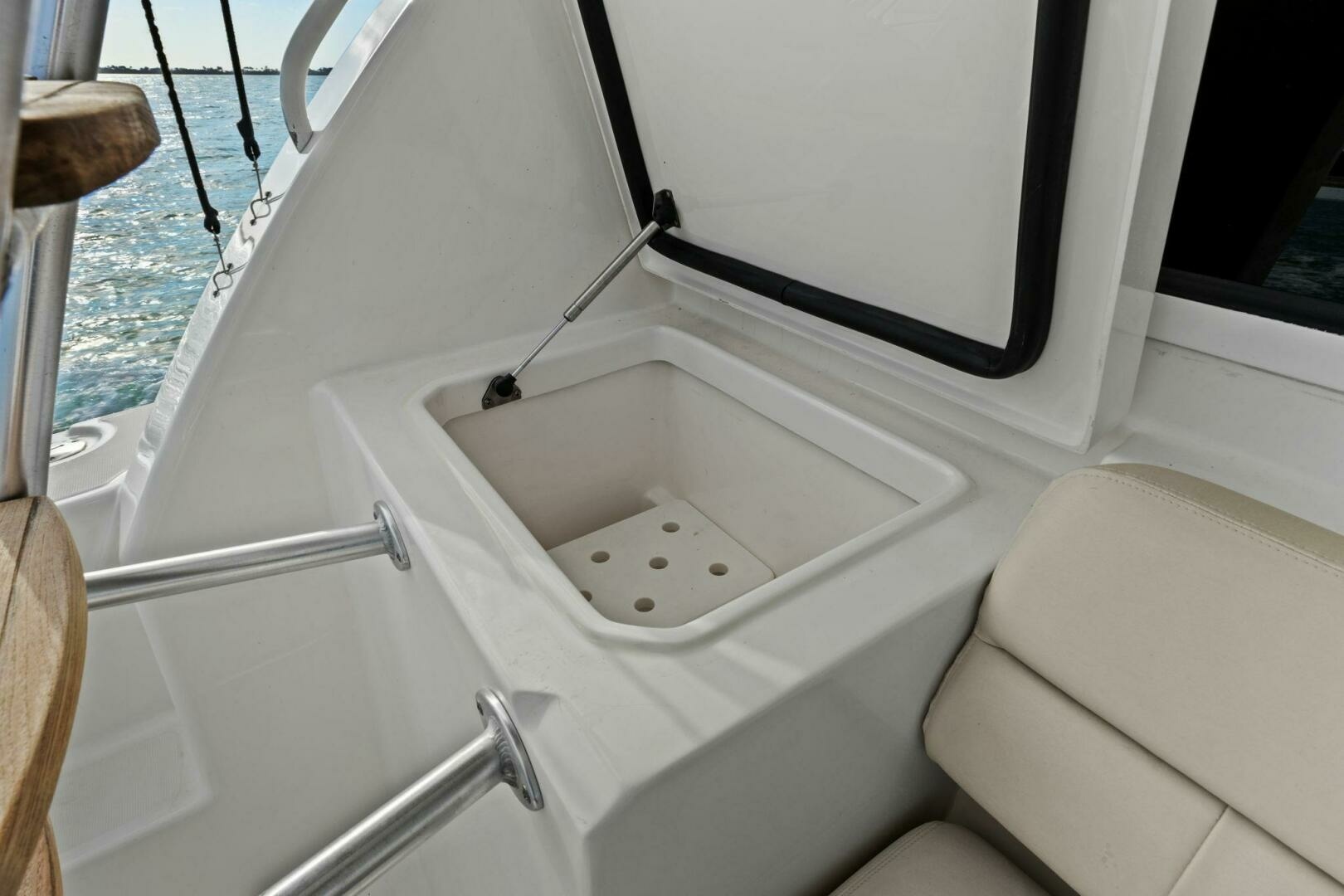 Salty Dach 39ft Tiara Yachts Yacht For Sale
