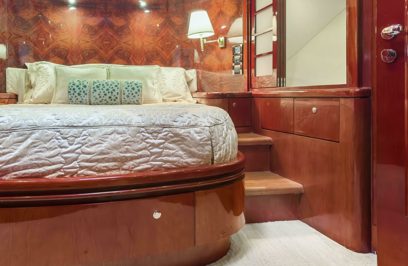 2005 Ocean Alexander 80 motoryacht