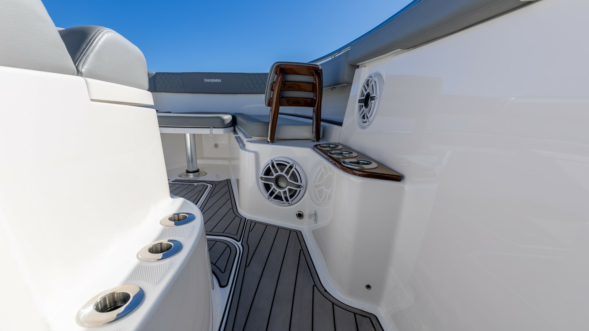 Burning Rods 45ft Everglades Yacht For Sale Burning Rods 45ft Everglades Yacht For Sale