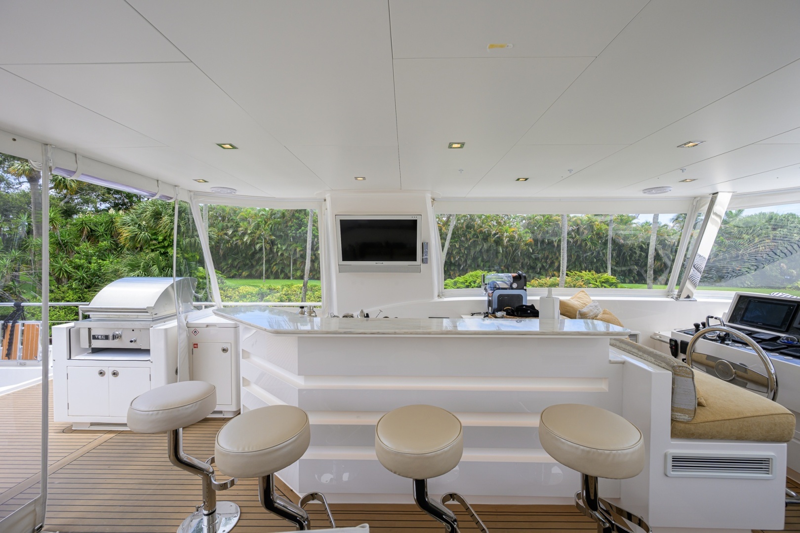 Midnight Moon 85ft Horizon Yacht For Sale