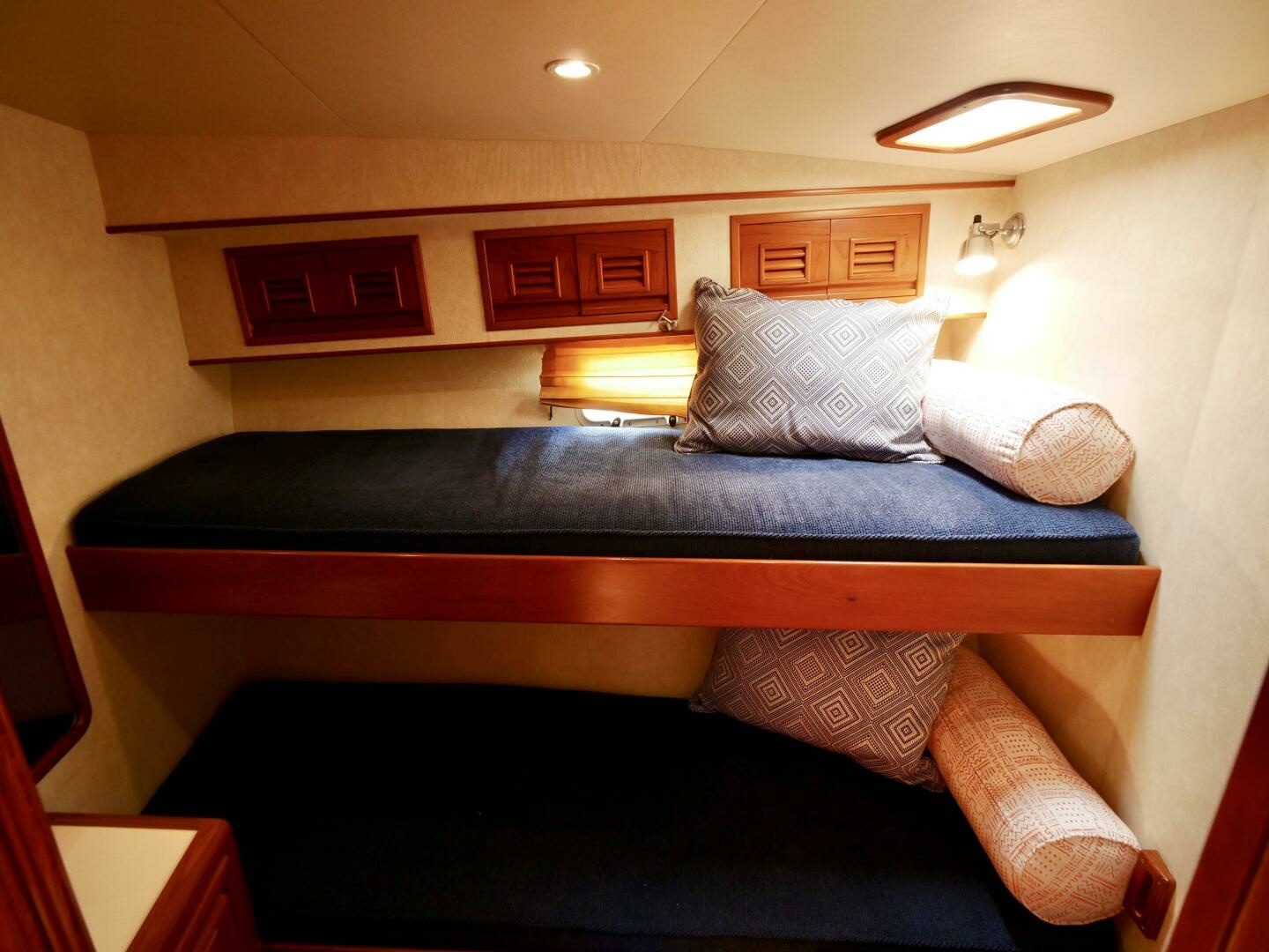 LA CALMA III 62ft Offshore Yachts Yacht For Sale LA CALMA III 62ft Offshore Yachts Yacht For Sale