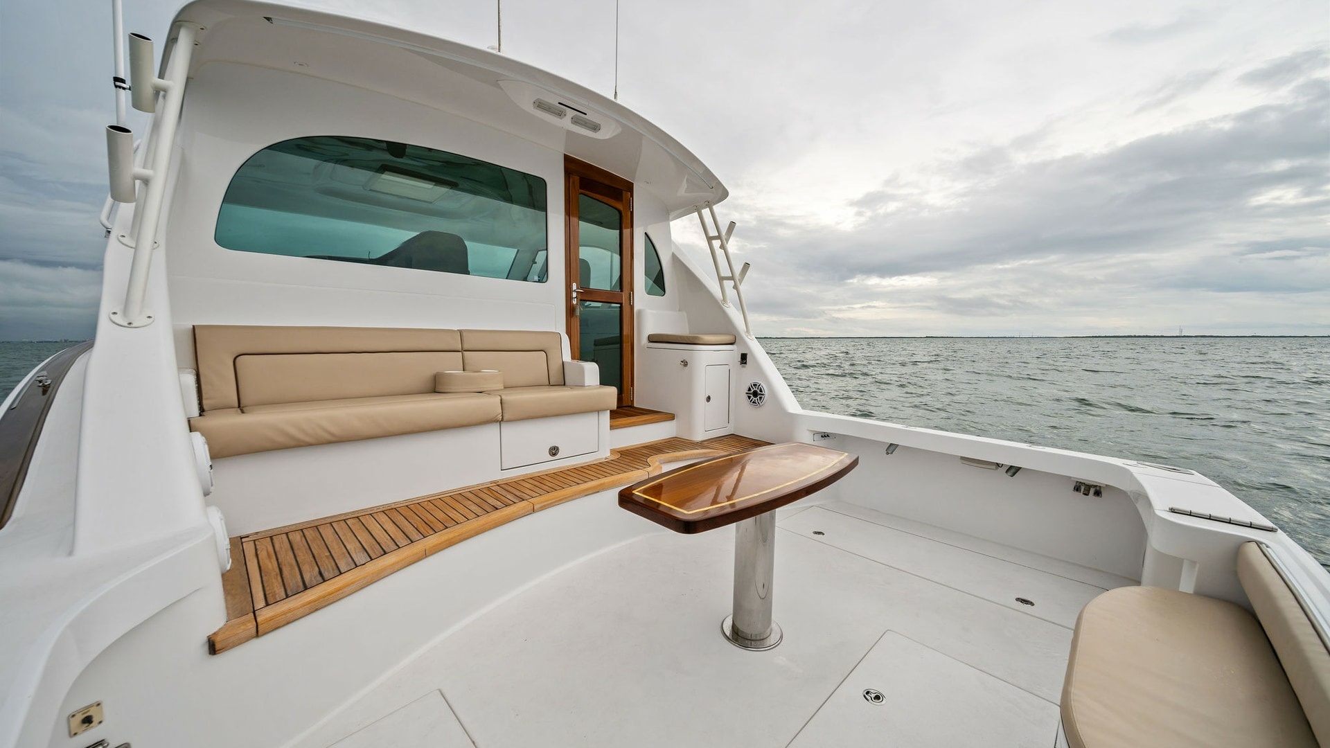 SEA N ME TOO 44ft Hatteras Yacht For Sale
