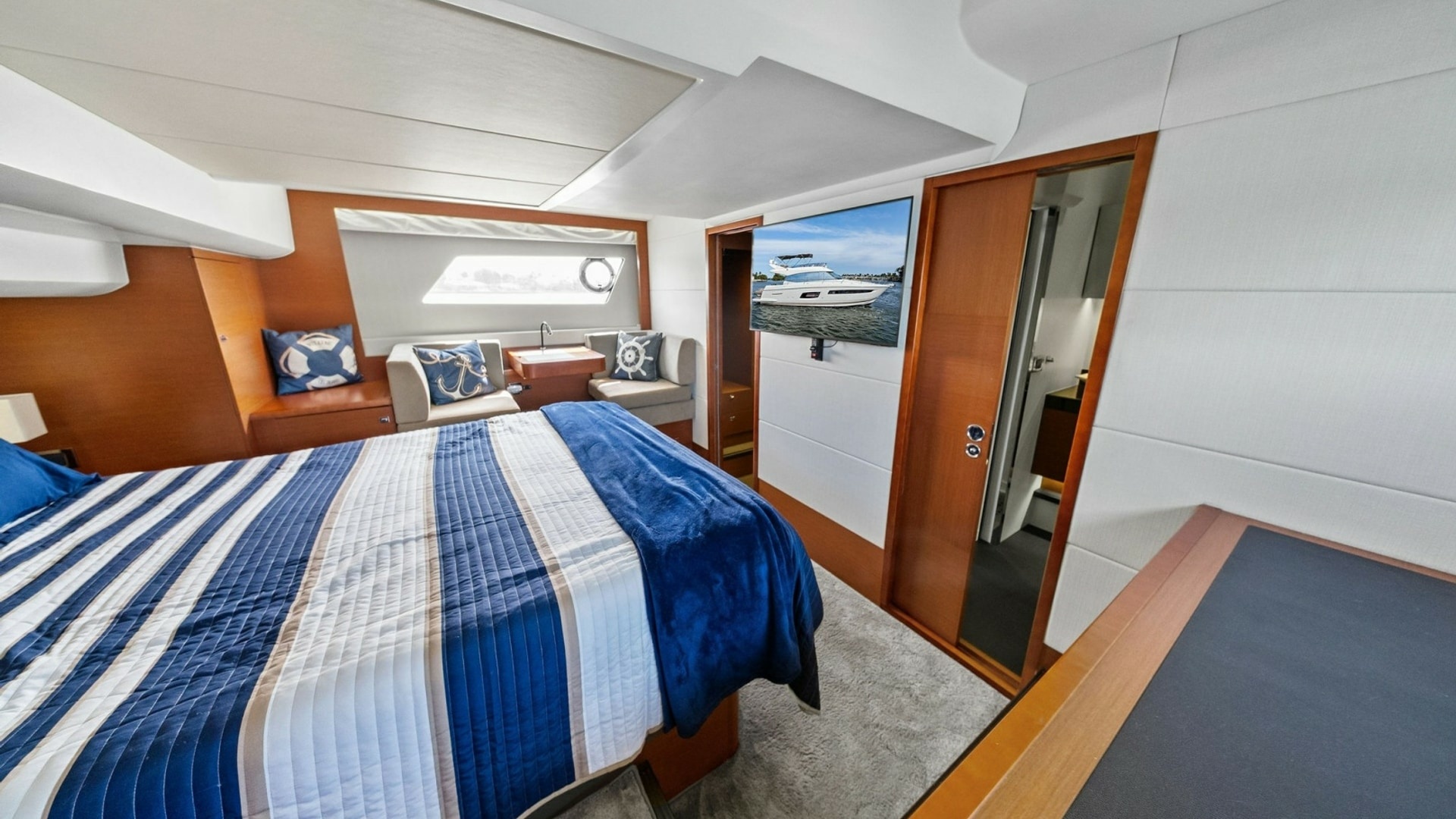 2015 Prestige 550 'Legacy'