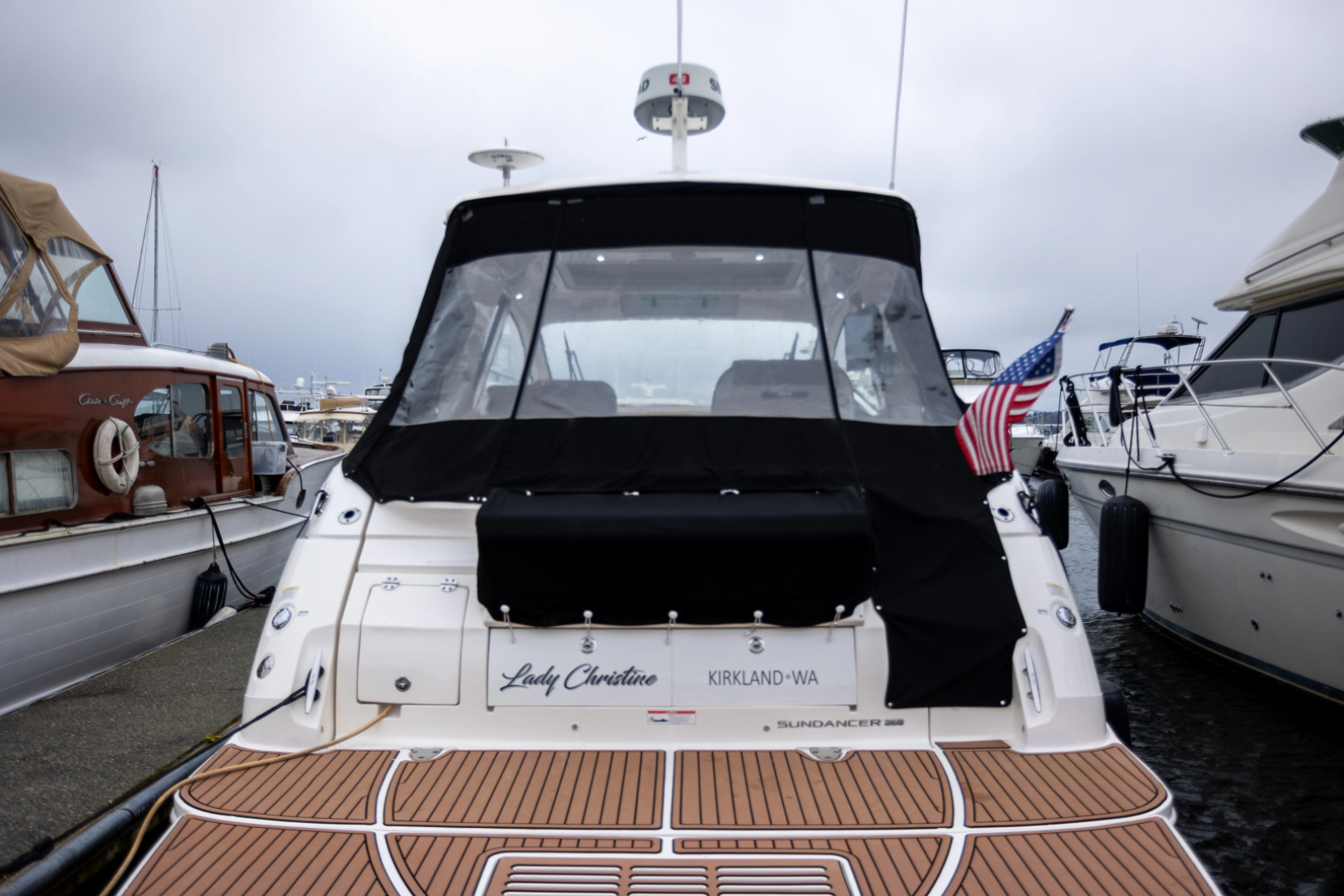 Sea Ray Sundancer 350 Coupe - Rare Shaft Drive Yacht For Sale