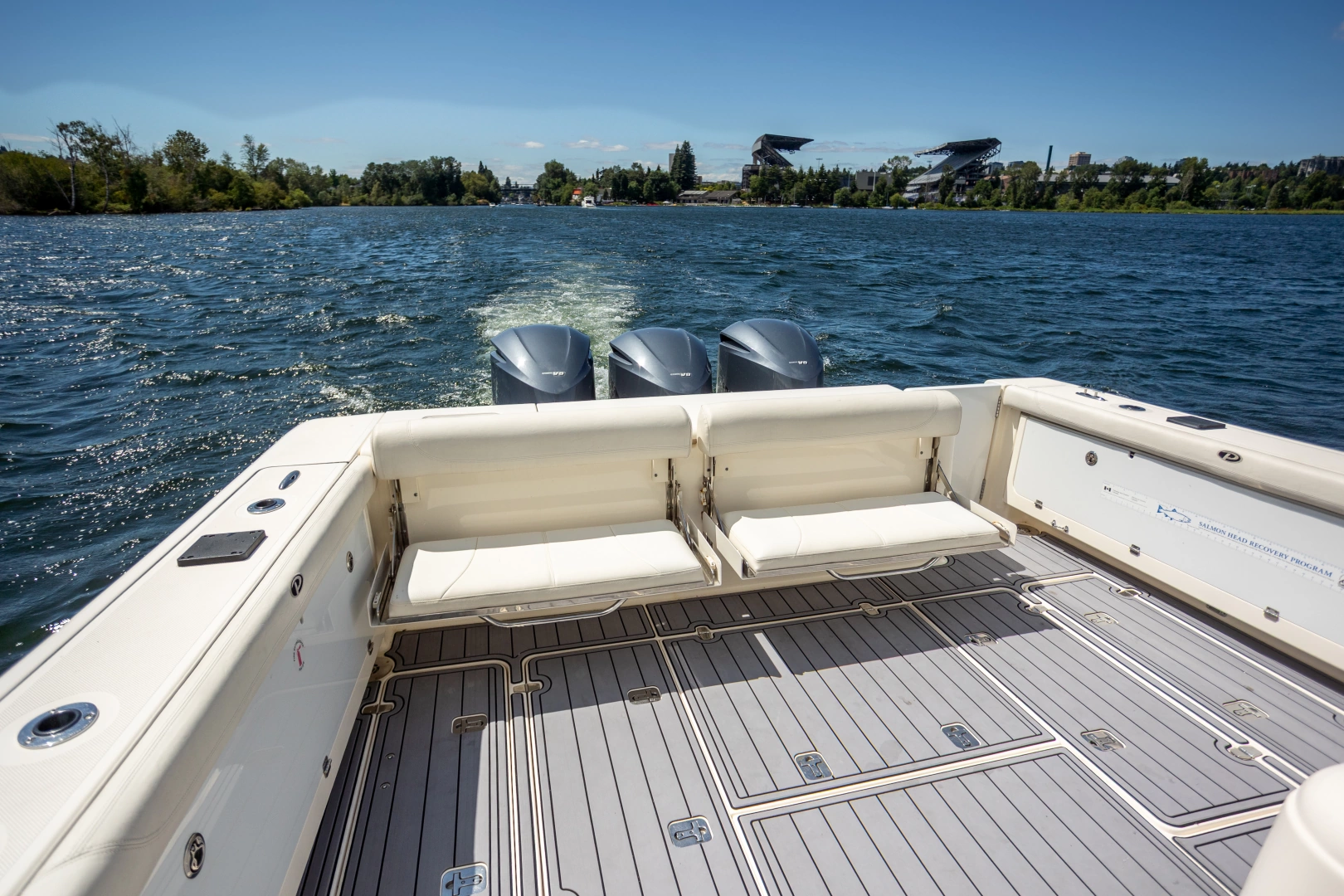 Pursuit 375 OS Yacht For Sale