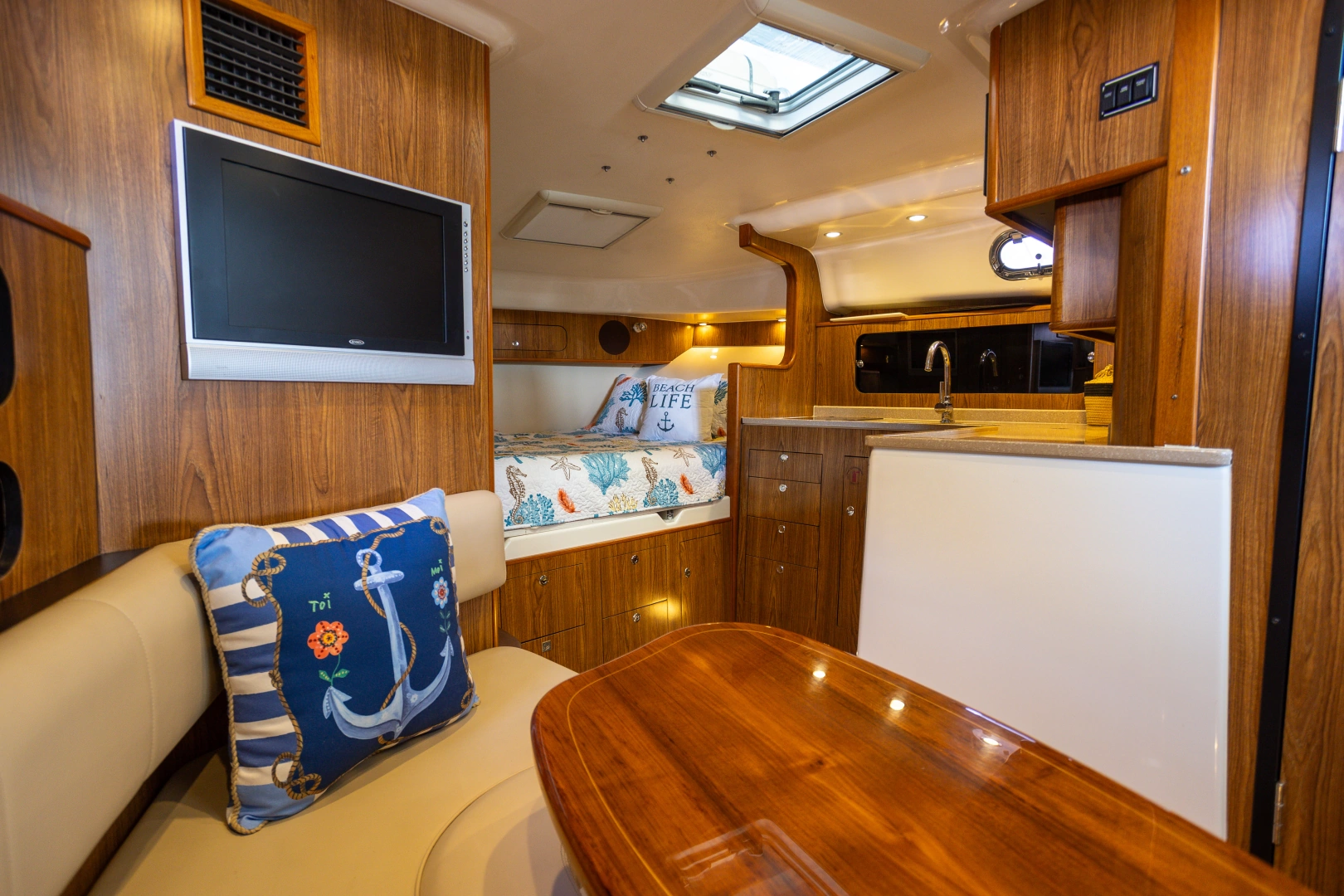 Pursuit 375 OS Yacht For Sale