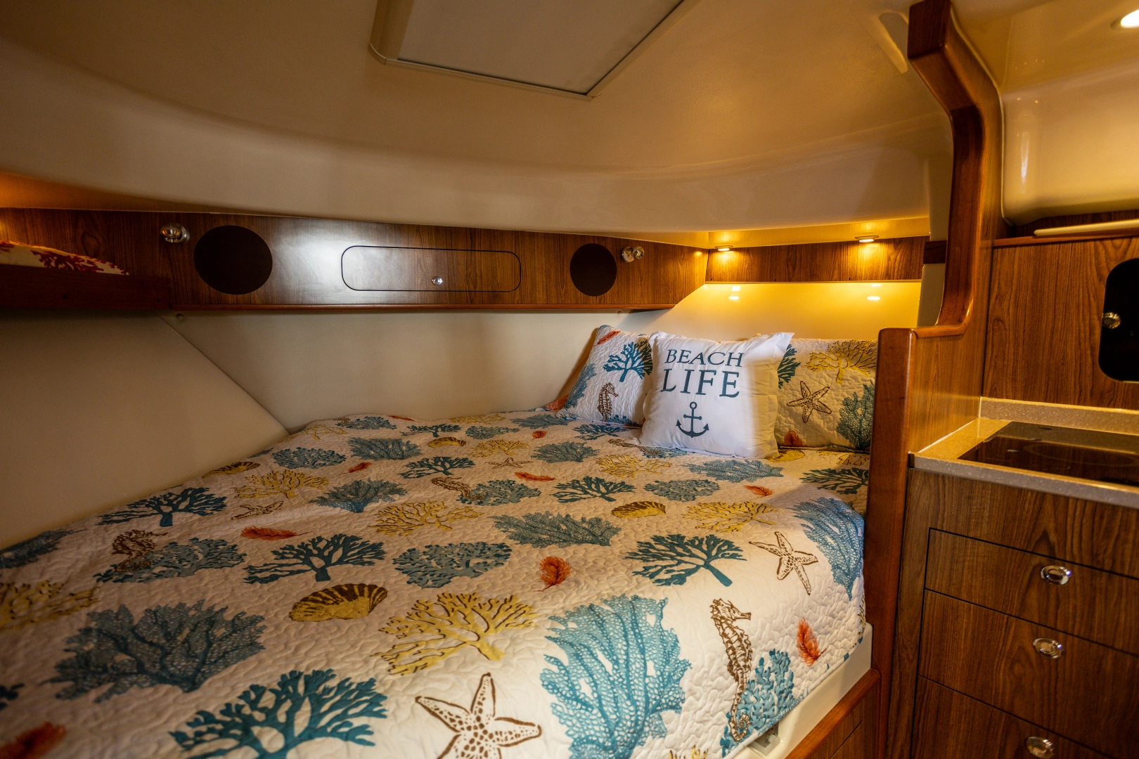 Pursuit 375 OS Yacht For Sale