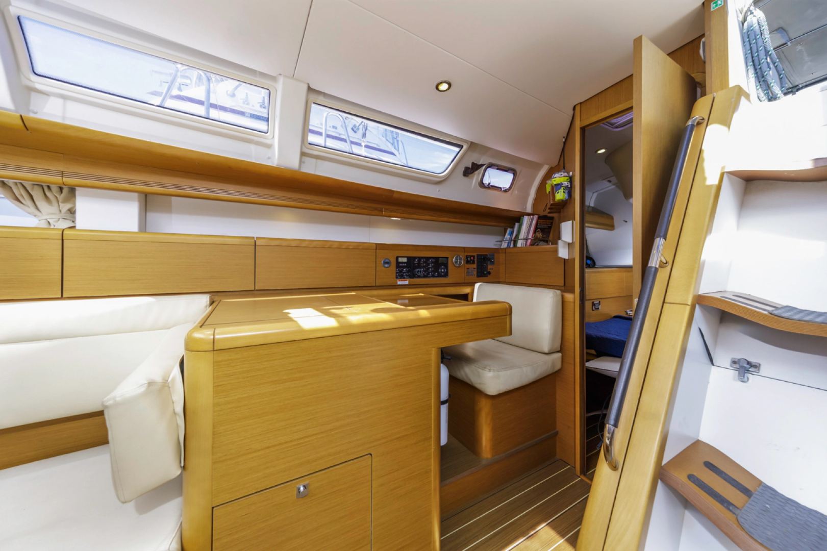 Liberte 44ft Jeanneau Yacht For Sale