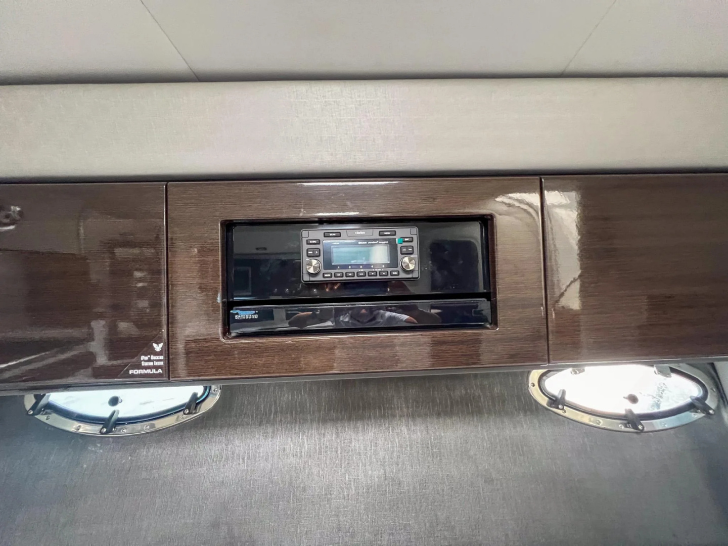 Liquid Asset 40ft Formula Yacht For Sale