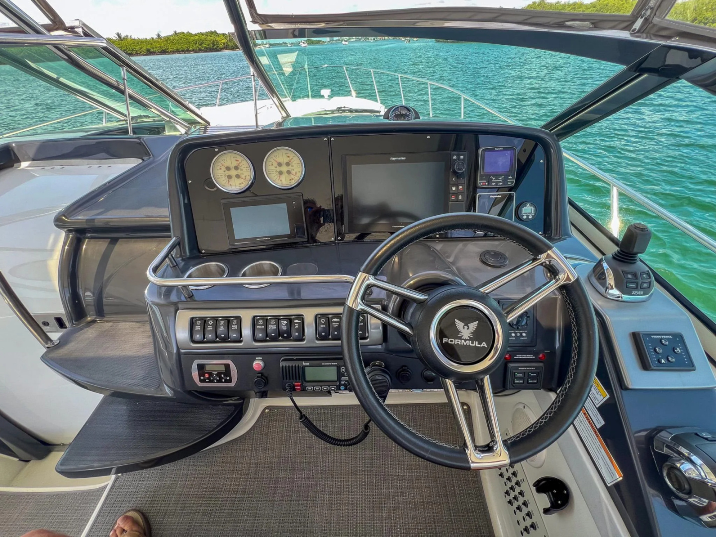 Liquid Asset 40ft Formula Yacht For Sale