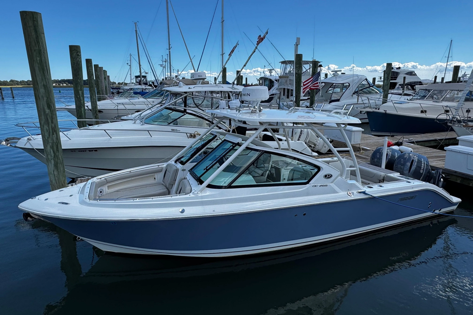 Luna Sea 26ft Pursuit Yacht For Sale