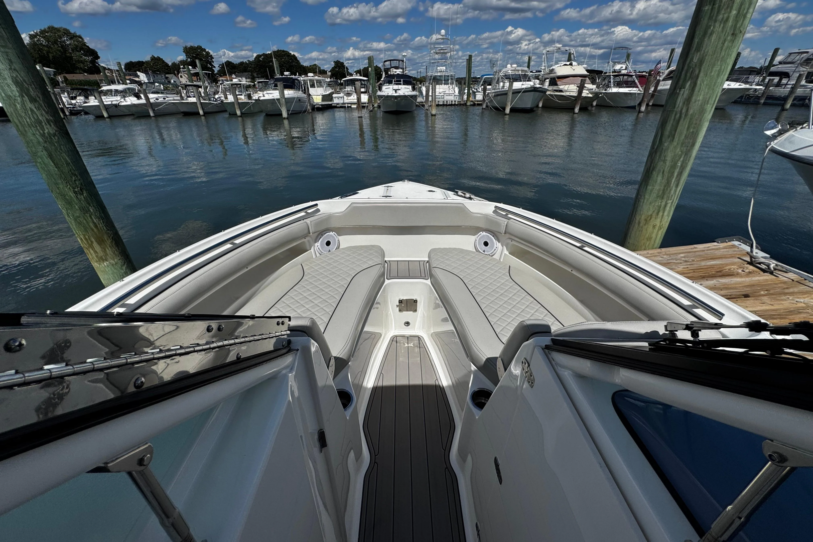 Luna Sea 26ft Pursuit Yacht For Sale
