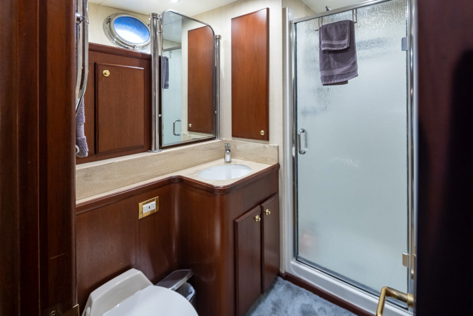 Delta Marine Flybridge Motoryacht — Marlinda - Photo 78