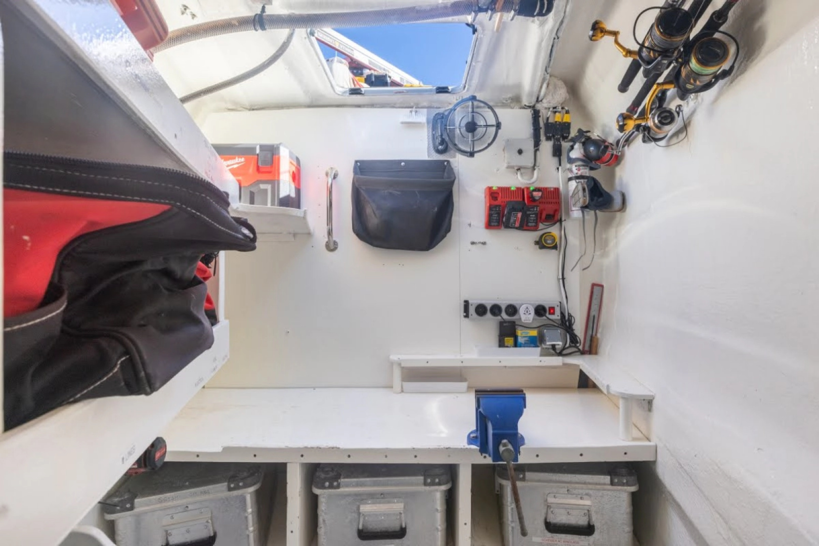 Marooned 67ft Lagoon Yacht For Sale Marooned 67ft Lagoon Yacht For Sale