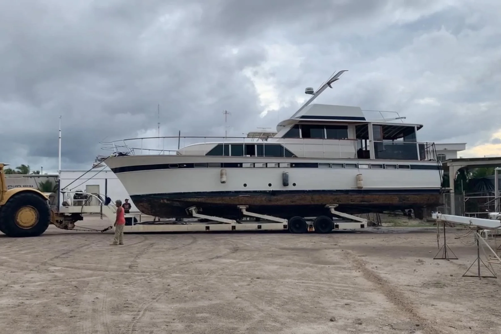 Chris-Craft 57 Constellation Yacht For Sale