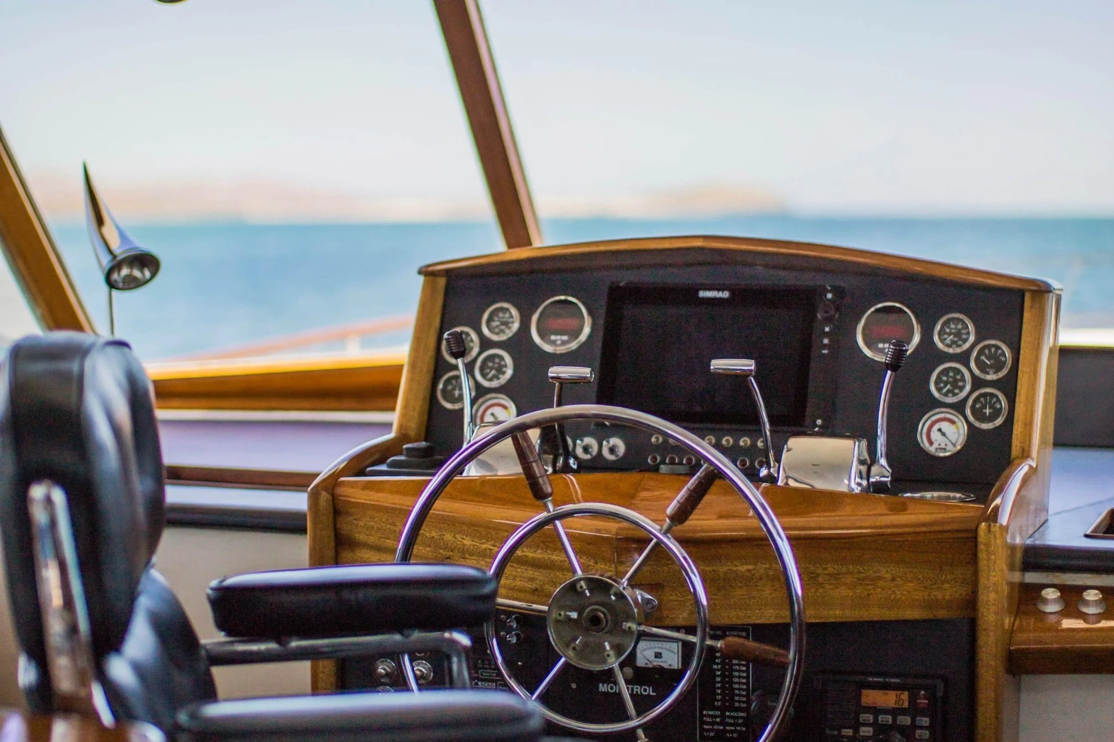 Chris-Craft 57 Constellation Yacht For Sale