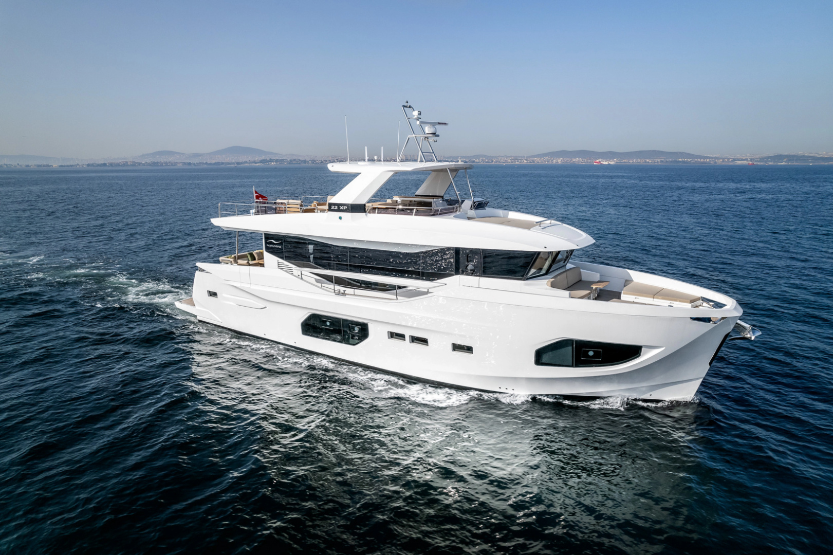 Numarine 22XP Hull #7 — view 1