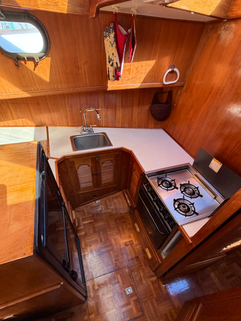 1978 Albin 43 Trawler