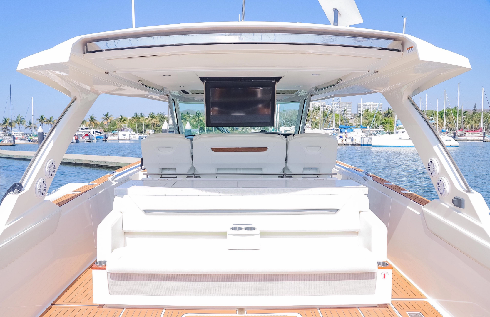 Tiara Yachts 43 LS — OSO DEL MAR - Photo 21
