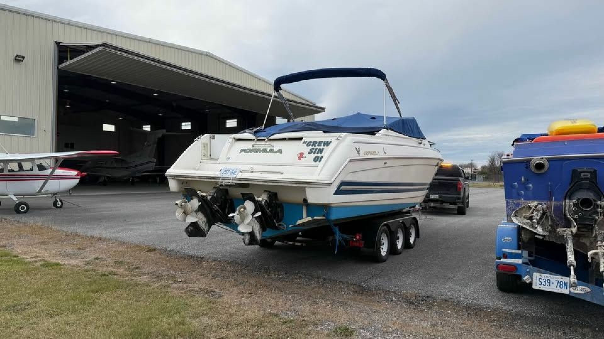 1999 Formula 330 Sun Sport 33