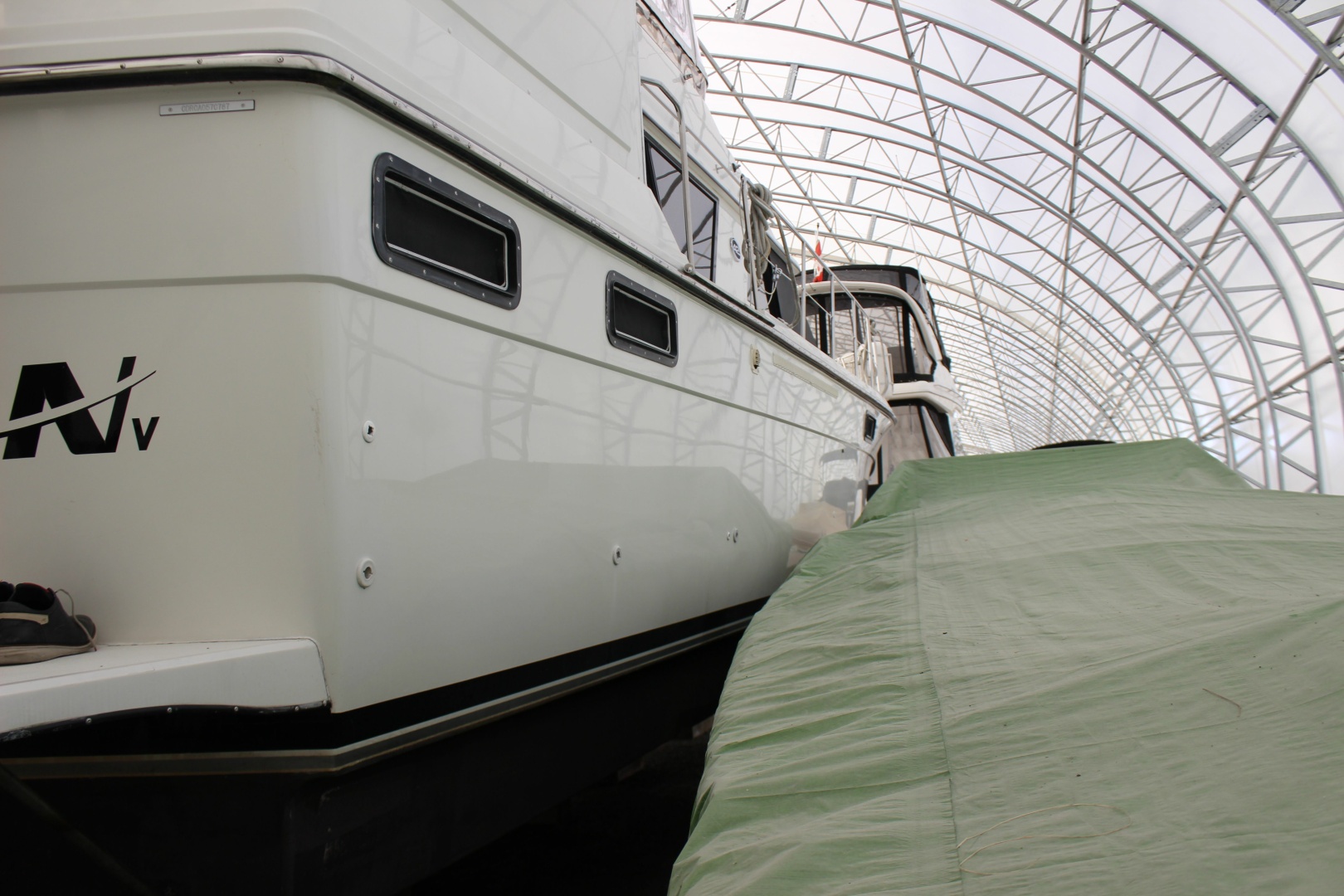 42ft Carver Yacht For Sale