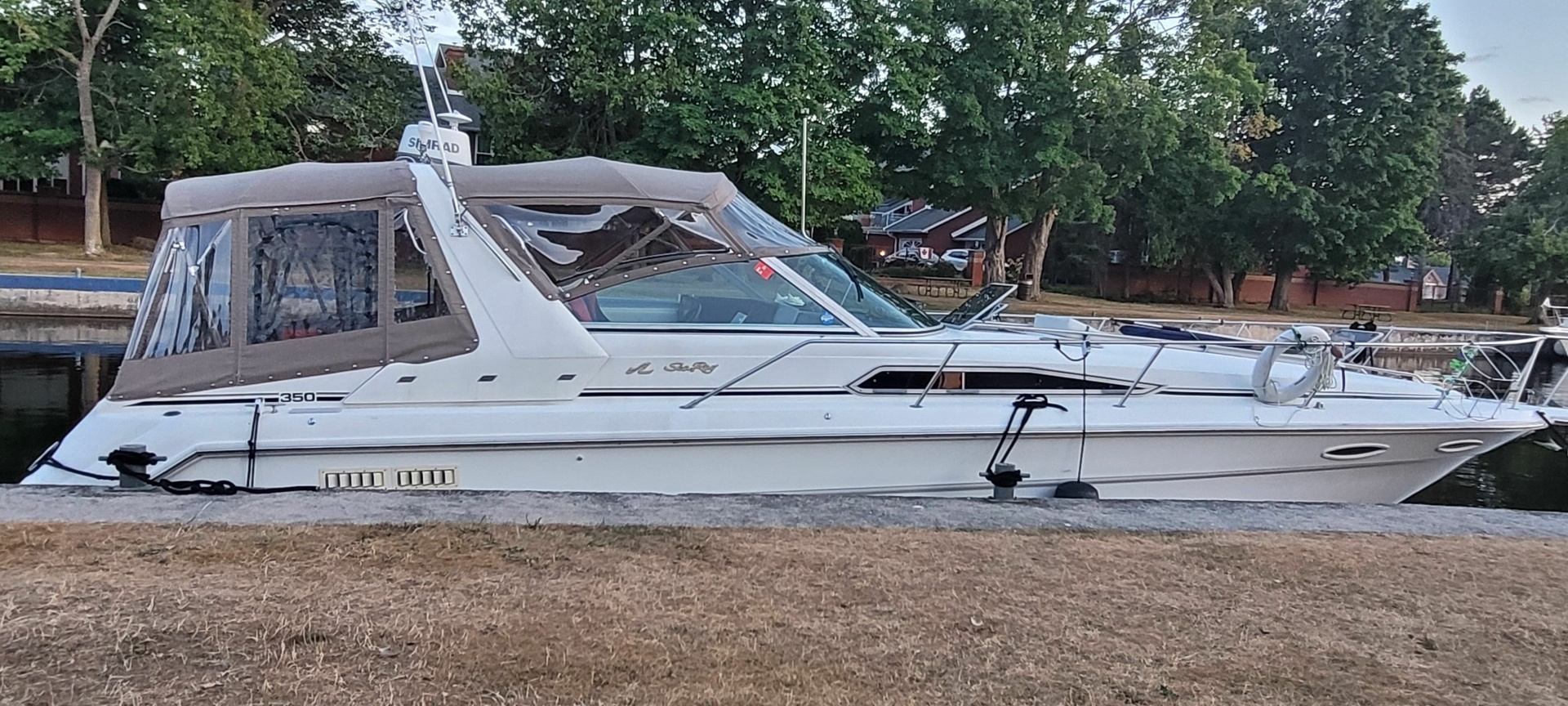 1991 Sea Ray 350 Sundancer — photograph 2