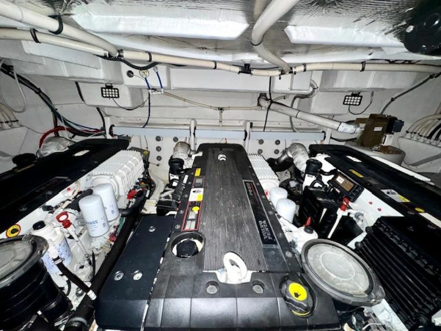 Cruisers Yachts 540 Sports Coupe Yacht For Sale