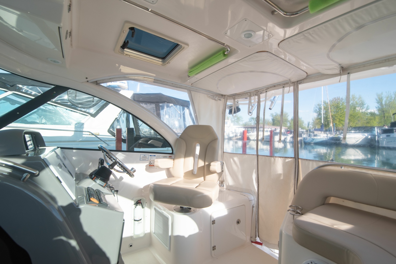 34ft Pursuit Yacht For Sale