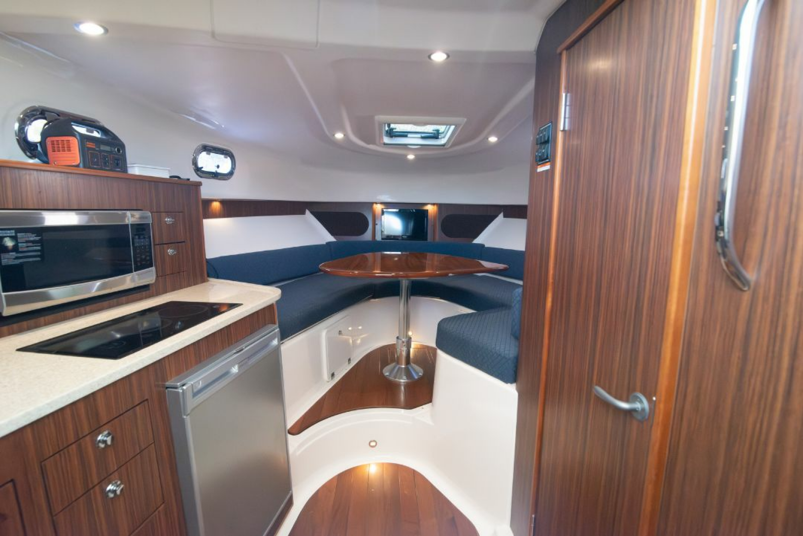 34ft Pursuit Yacht For Sale