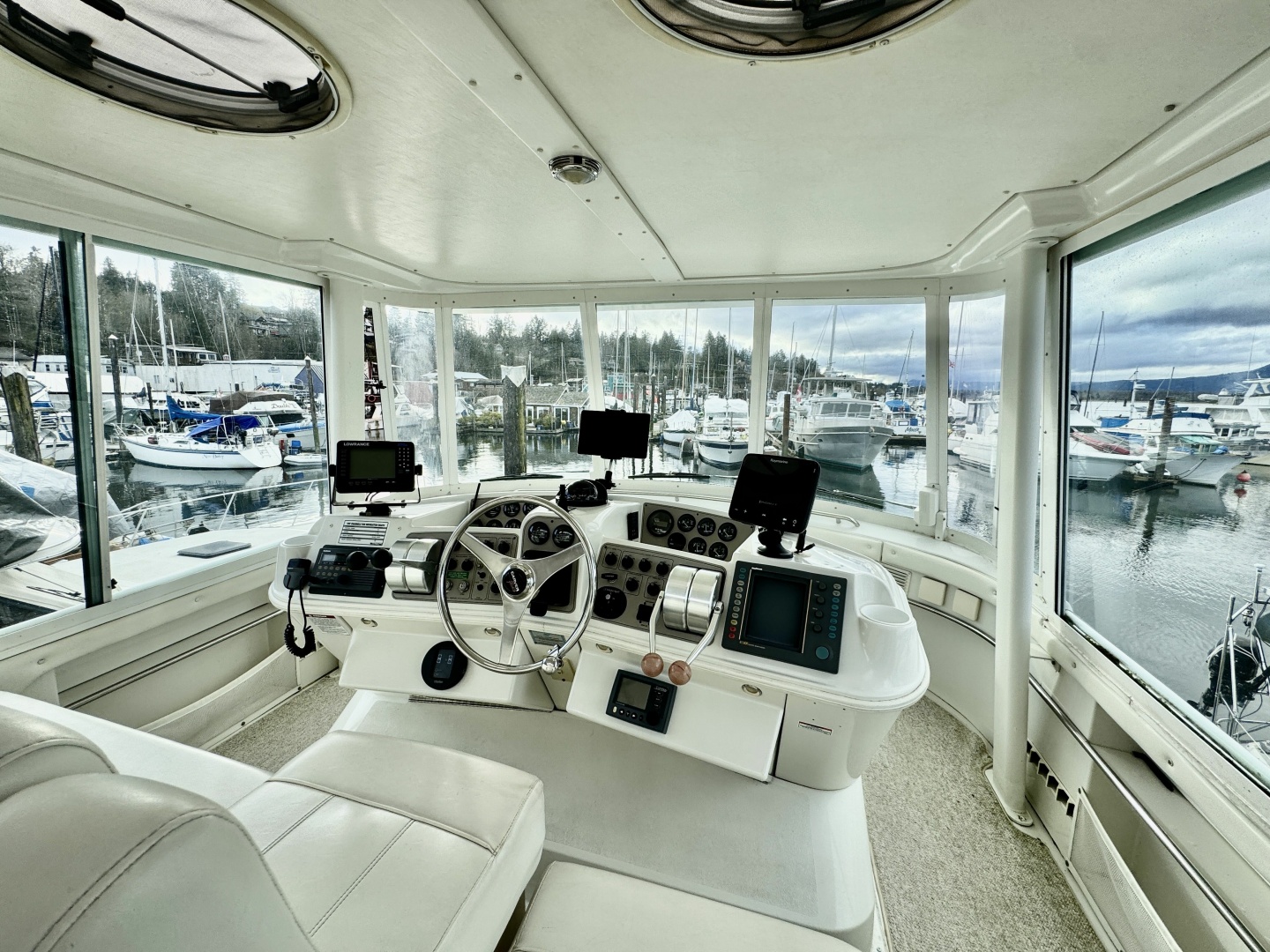 1997 Carver 500 Cockpit Motor Yacht 50