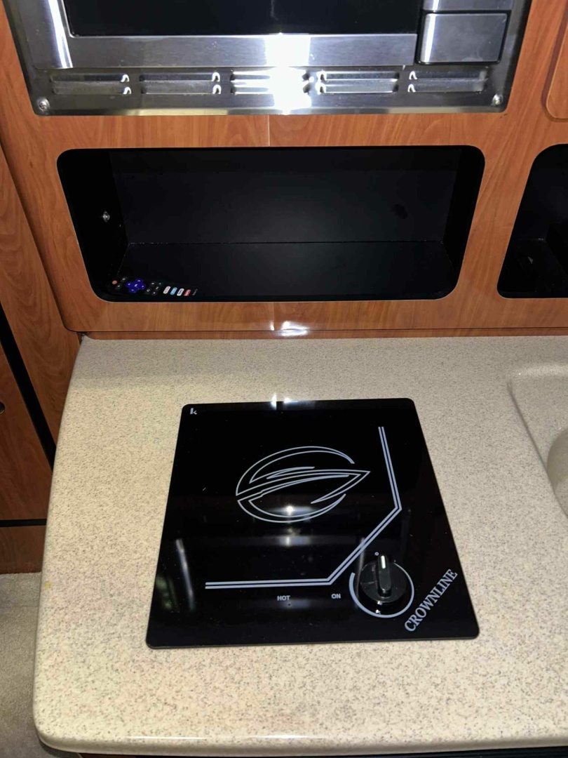 2011 Crownline 280 LPX (28 EP) 28