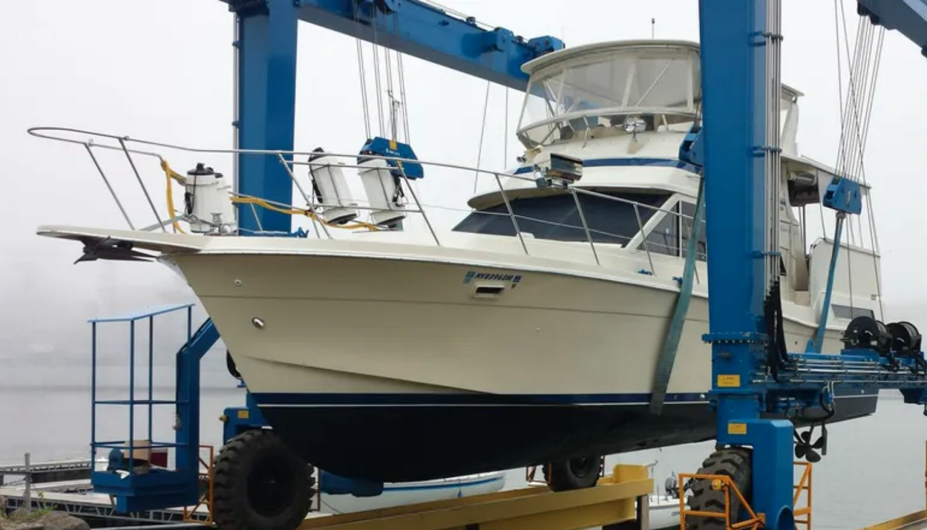 42ft Chris Craft Yacht For Sale