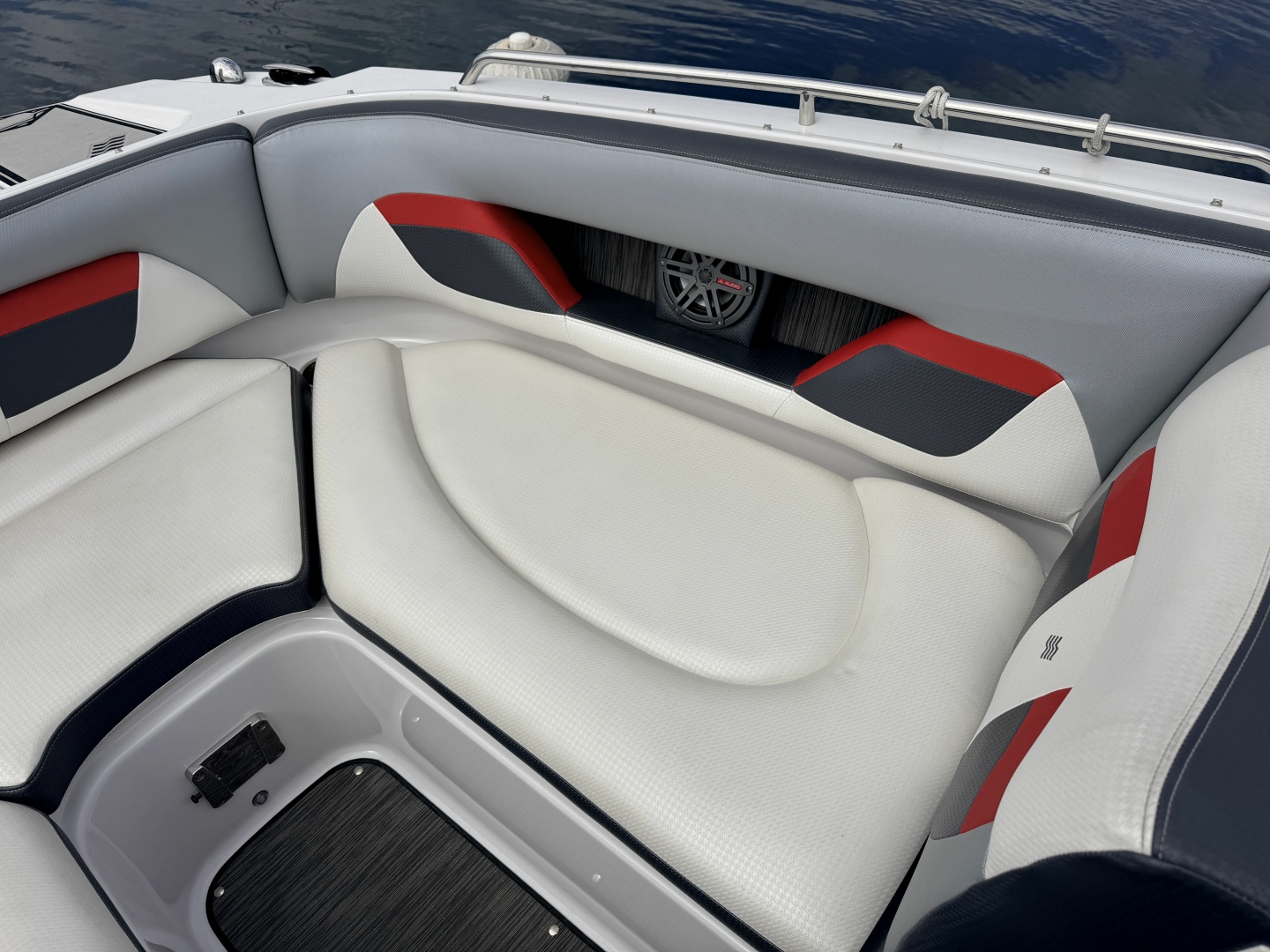 2023 Four Winns HD240 RS Surf 24
