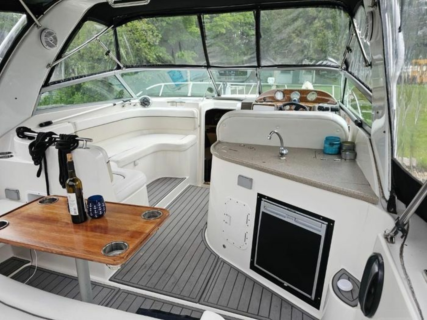 2008 Rinker 320 32