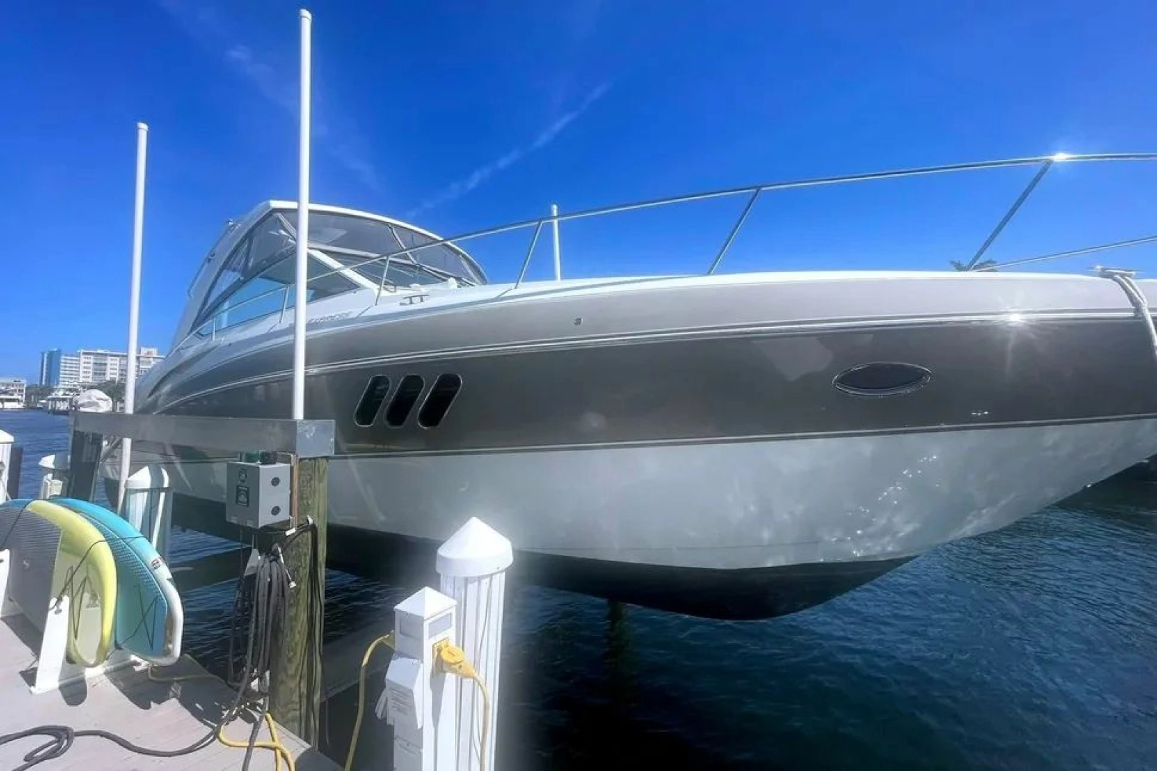 Cruisers Yachts 380 Express Yacht For Sale