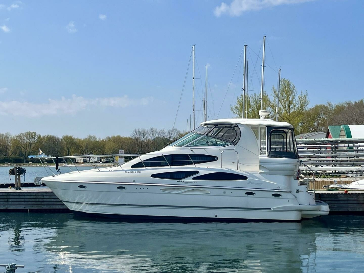 2005 Cruisers Yachts 405 Express Motor Yacht, photo 1 of 30