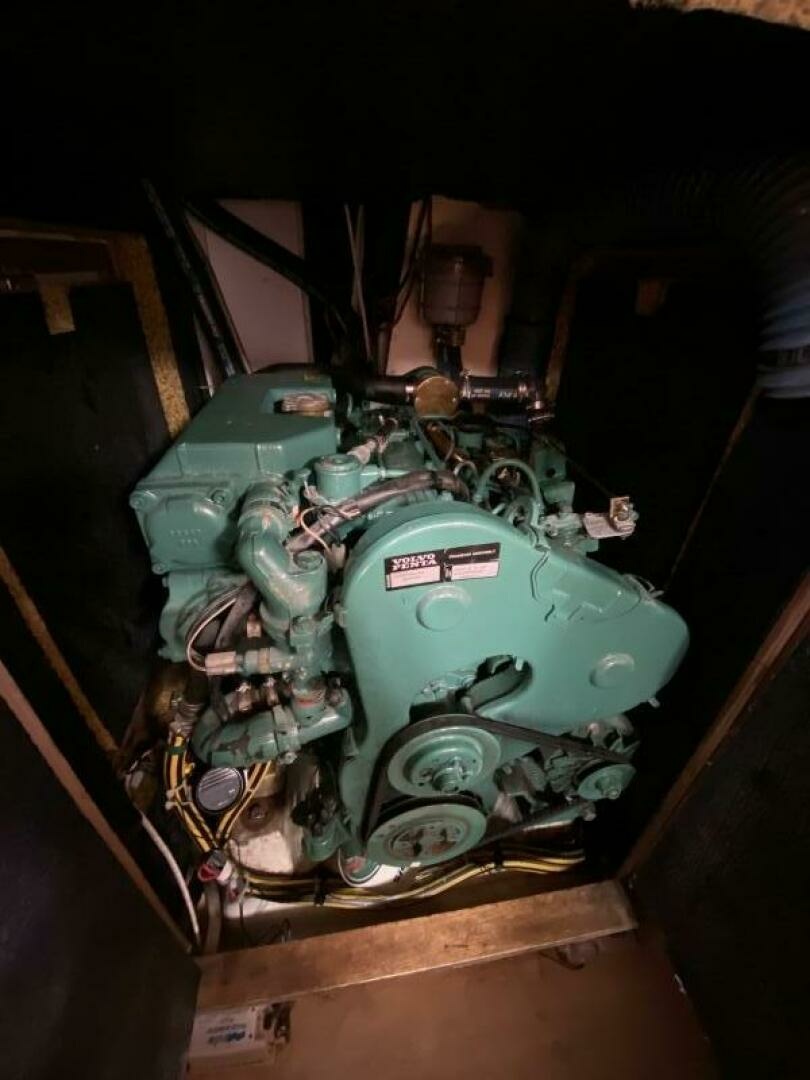 1999 Dufour 39 CC 39