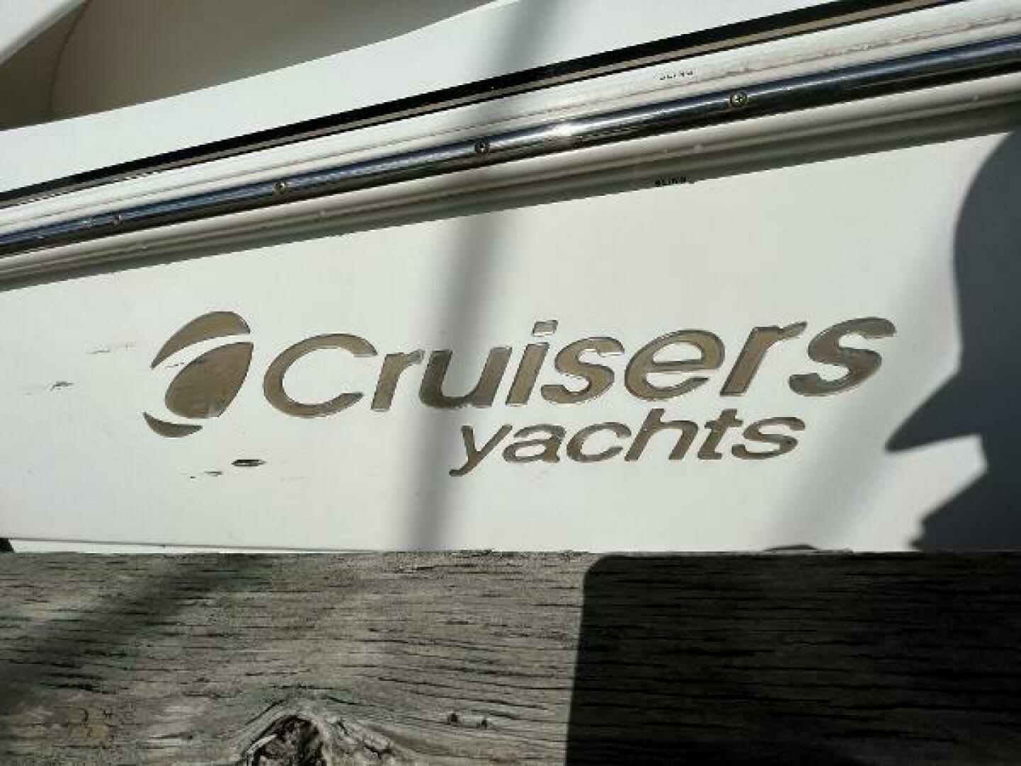 2001 Cruisers Yachts 3470 34