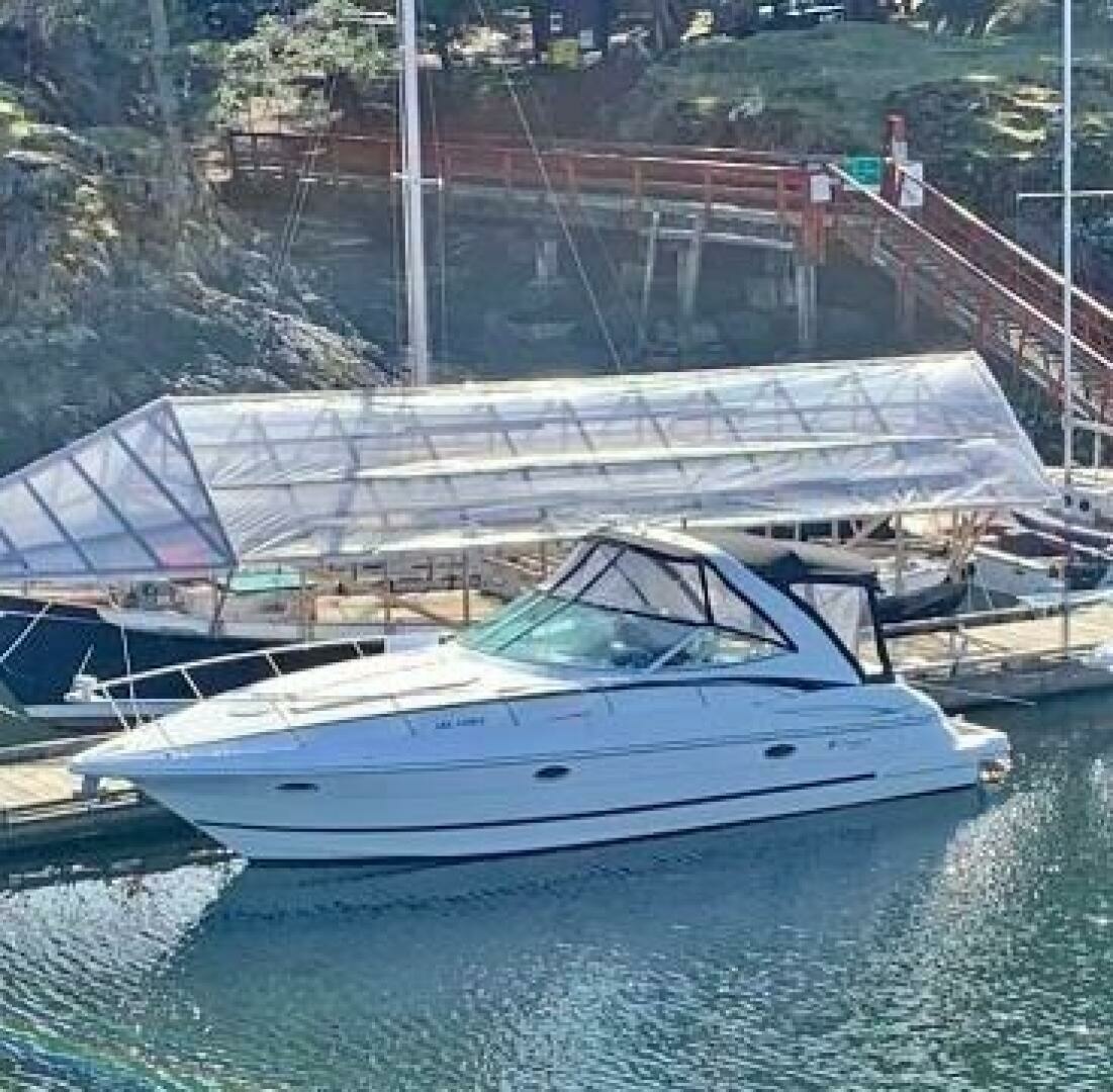 2001 Cruisers Yachts 3470 34