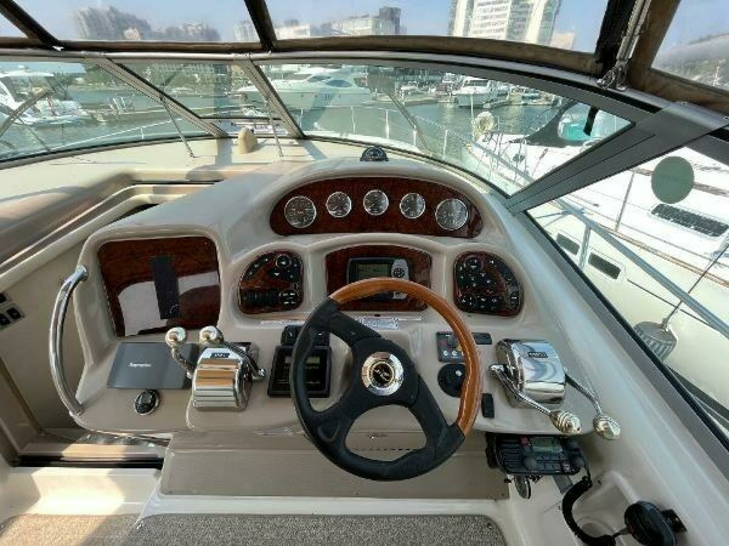 2003 Sea Ray 340 Sundancer 34