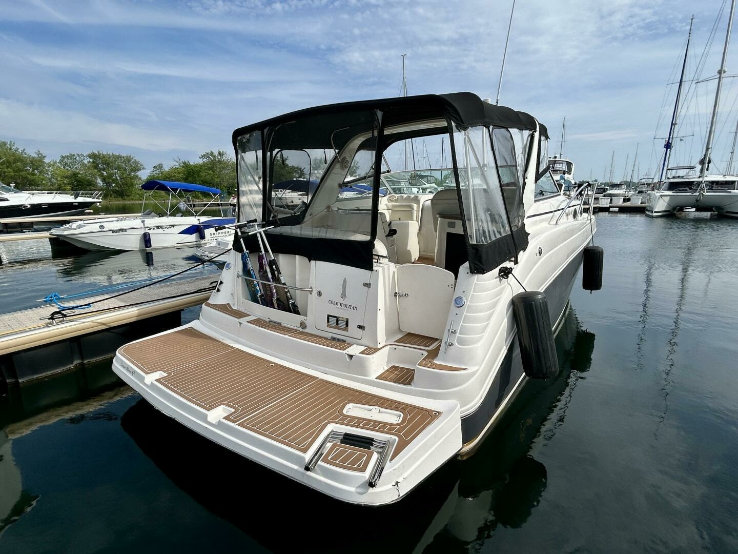 2005 Rinker 342 Fiesta Vee — photograph 2
