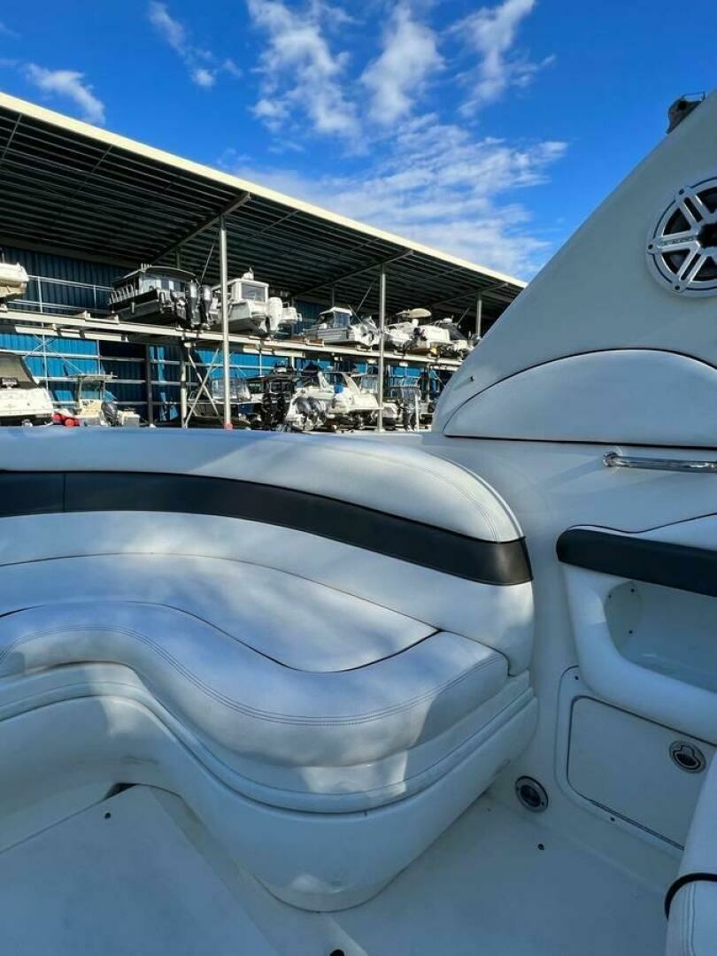 2007 Sea Ray 290 SLX 29