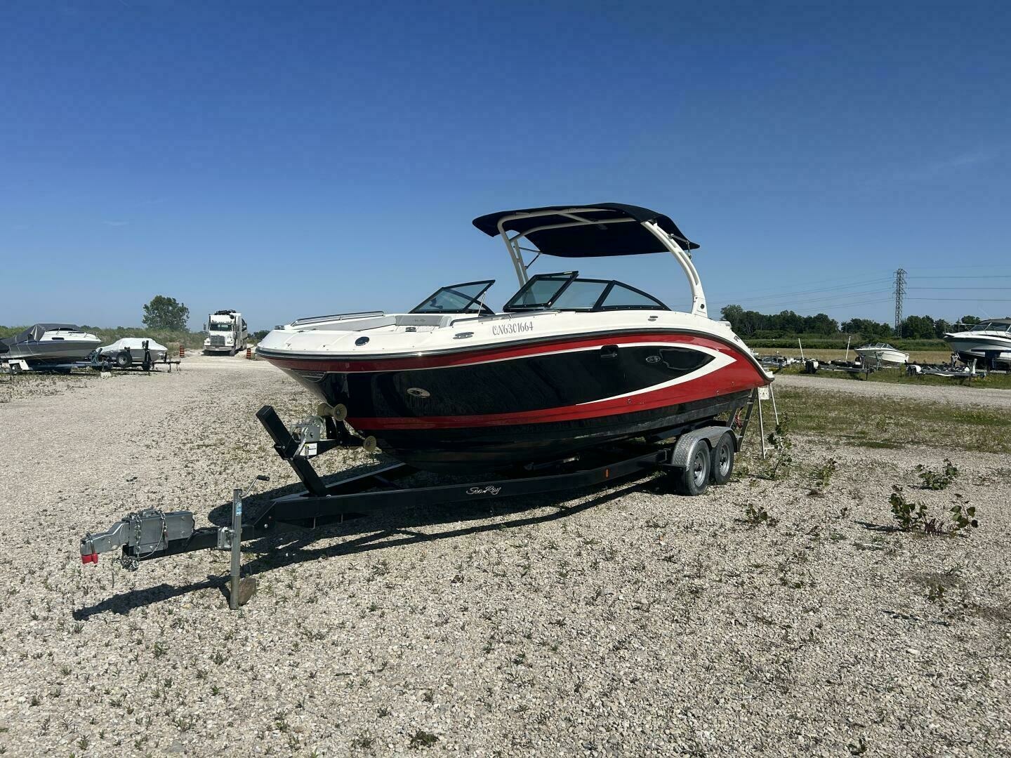 2016 Sea Ray 270 Sundeck 27