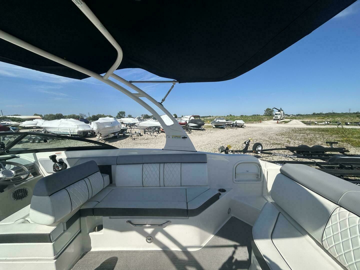 27ft Sea Ray Yacht For Sale